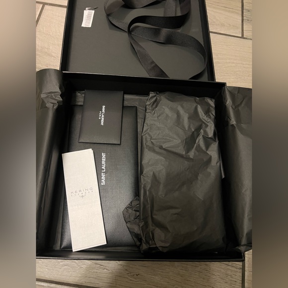 Saint Laurent CLASSIC SL 28 METAL Sunglasses - Picture 5 of 9